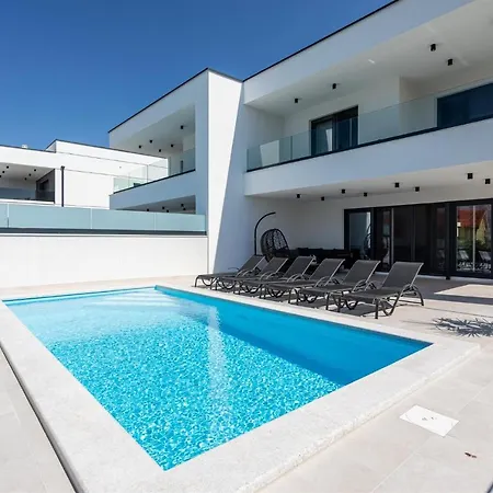 Villa Diva