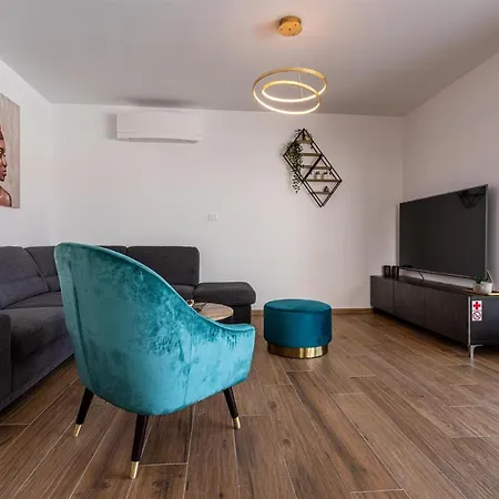 Diva Villa *